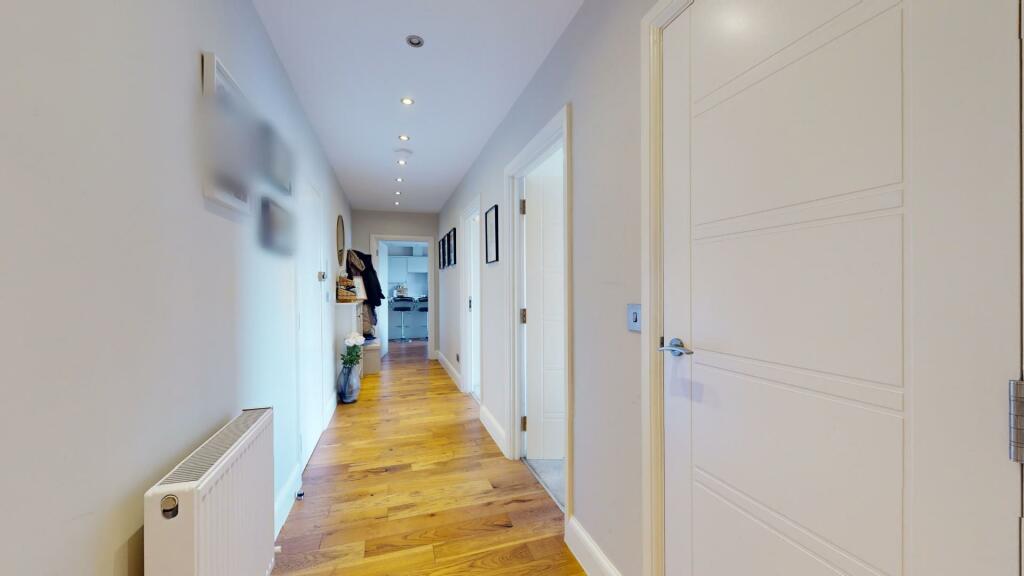 Hallway.jpg