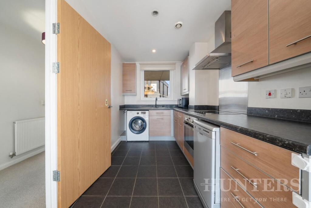 Flat 33, Coppermill Heights N17 9FG-5.jpg