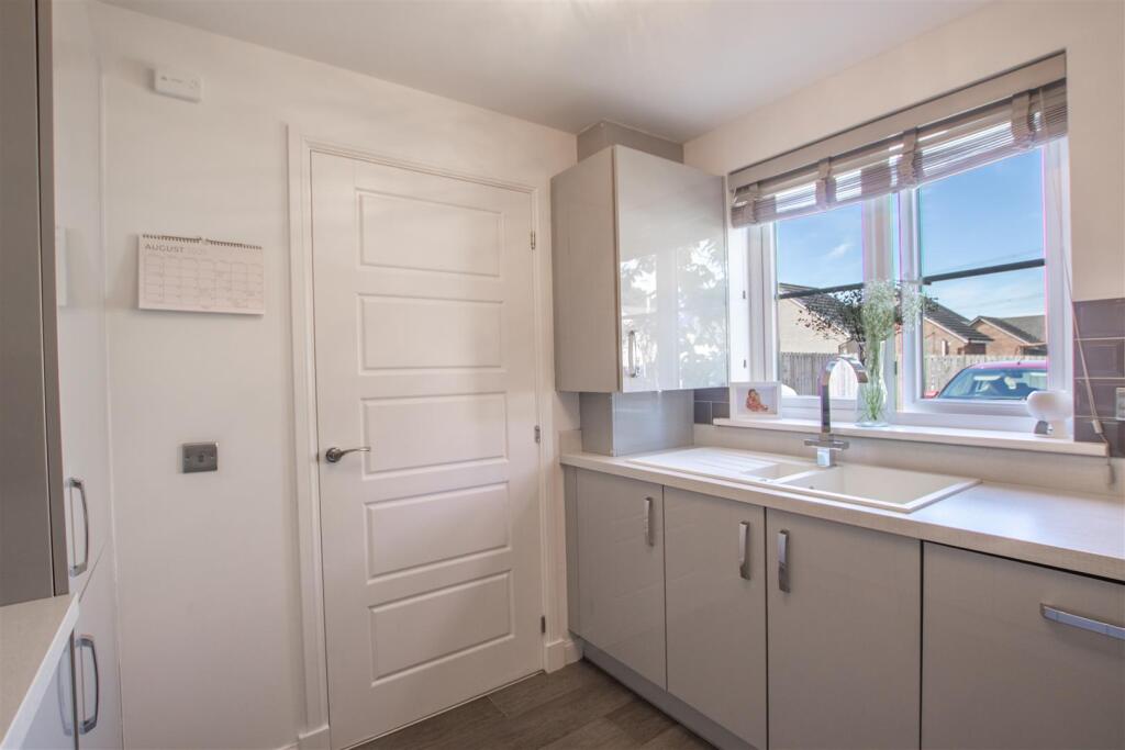 kitchen-1.jpg