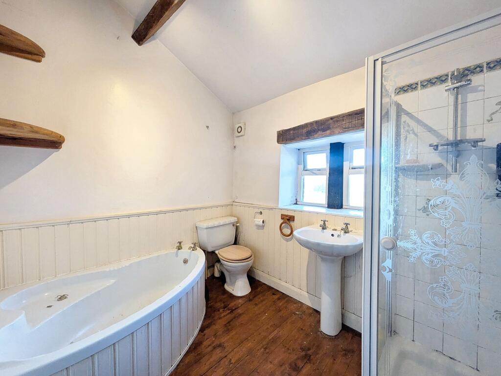 HOUSE BATHROOM