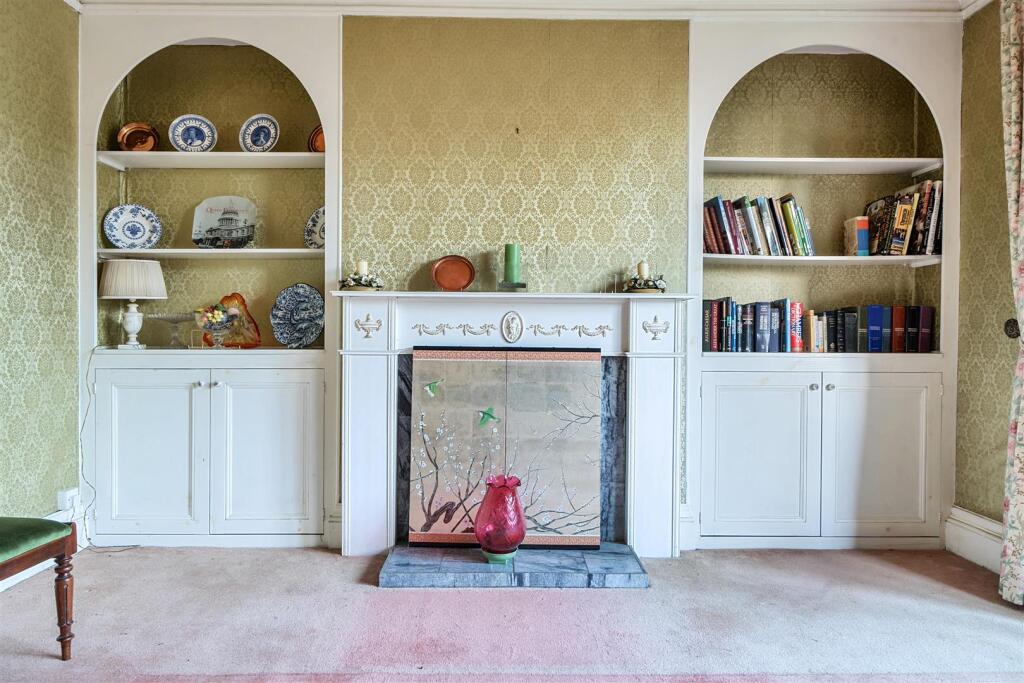 Danesfield, Rothersthorpe