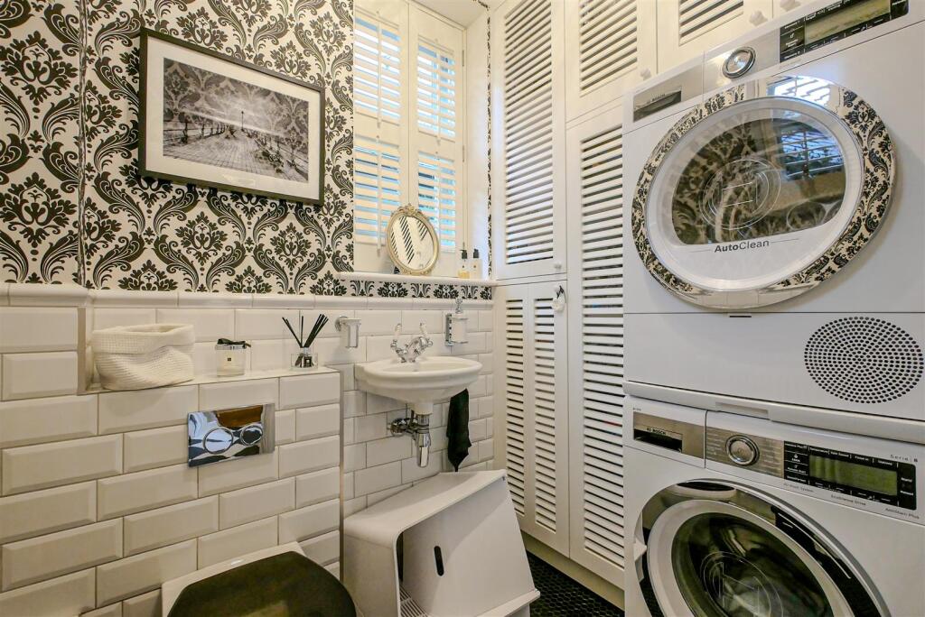 Utility Room / Cloakroom