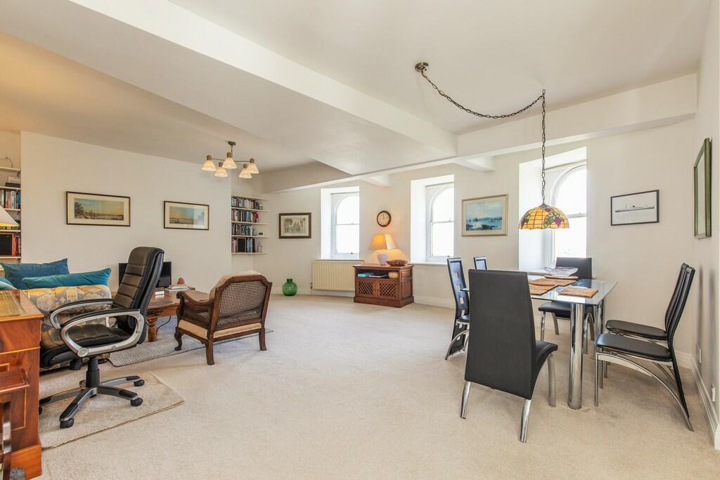 5, 2 Brunswick Pl...