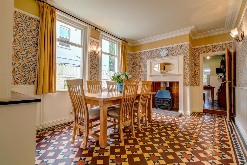 Llandennis Road, Cyncoed, HernCrabtree (18).jpg