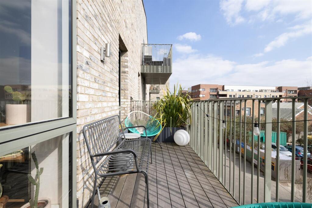 Britains Apartments 27 Sutherland Road, E17