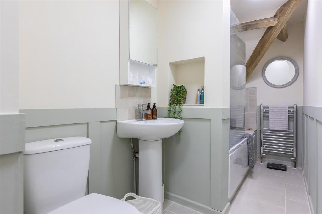 Bondgate 49 Bathroom-1.jpg