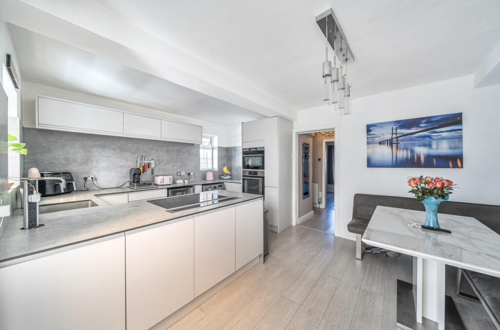 1349583-3-68bedc1...