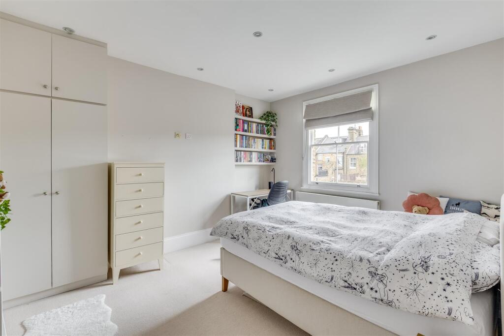 Shirlock Road 24-6-edit.jpg