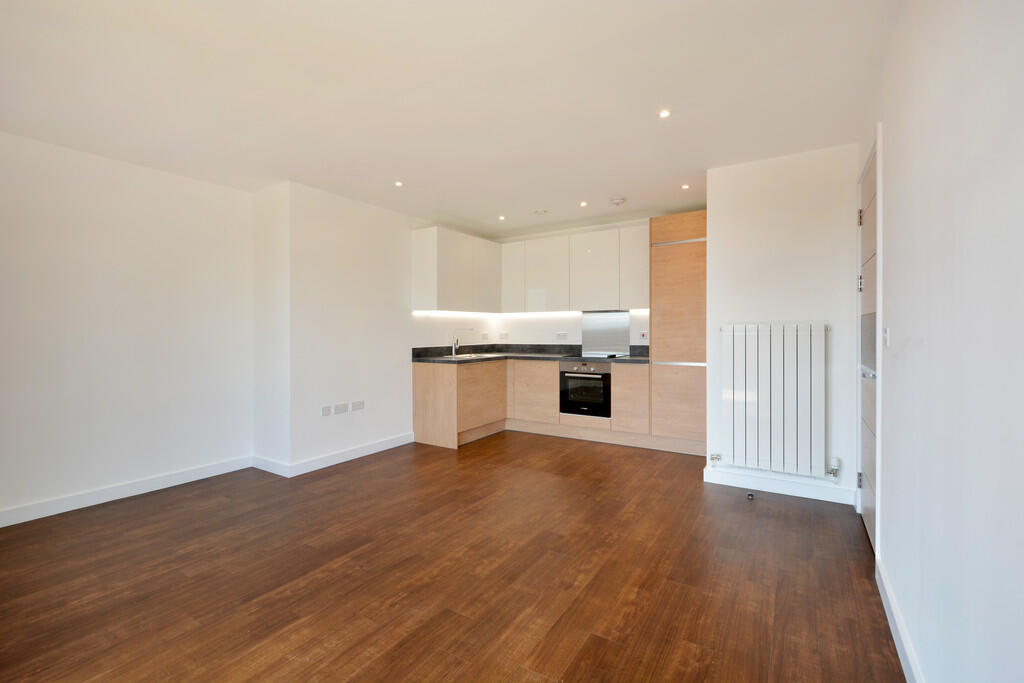 Spacious Open Pla...