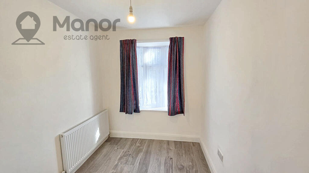 WhatsApp Image 2025-10-06 at 11.59.32 (4)