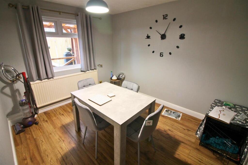 Dining Room 1.jpg