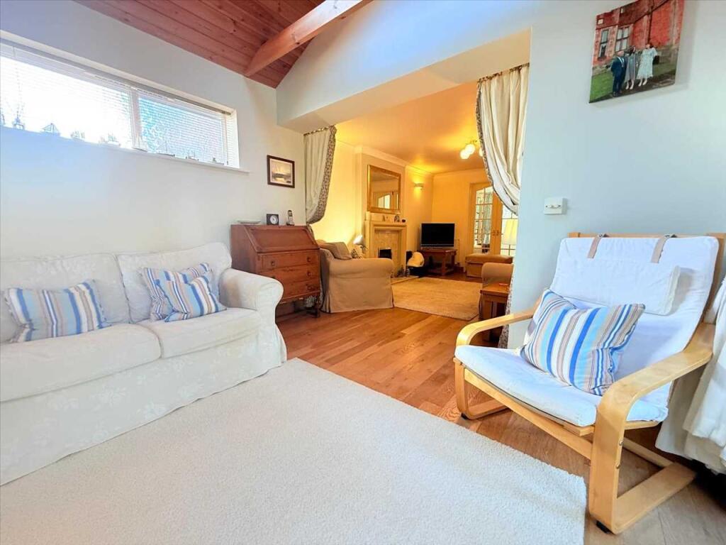 GARDEN ROOM