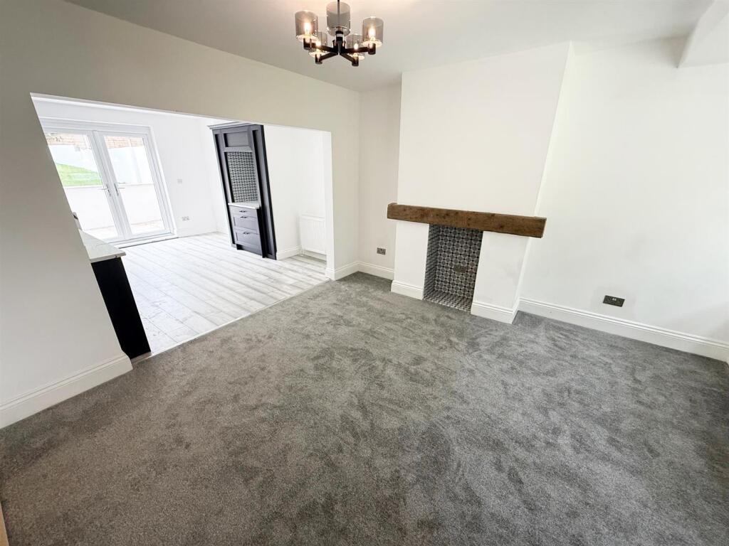 Open Plan Kitchen, Dining &amp; Sitting Room (9).jpg