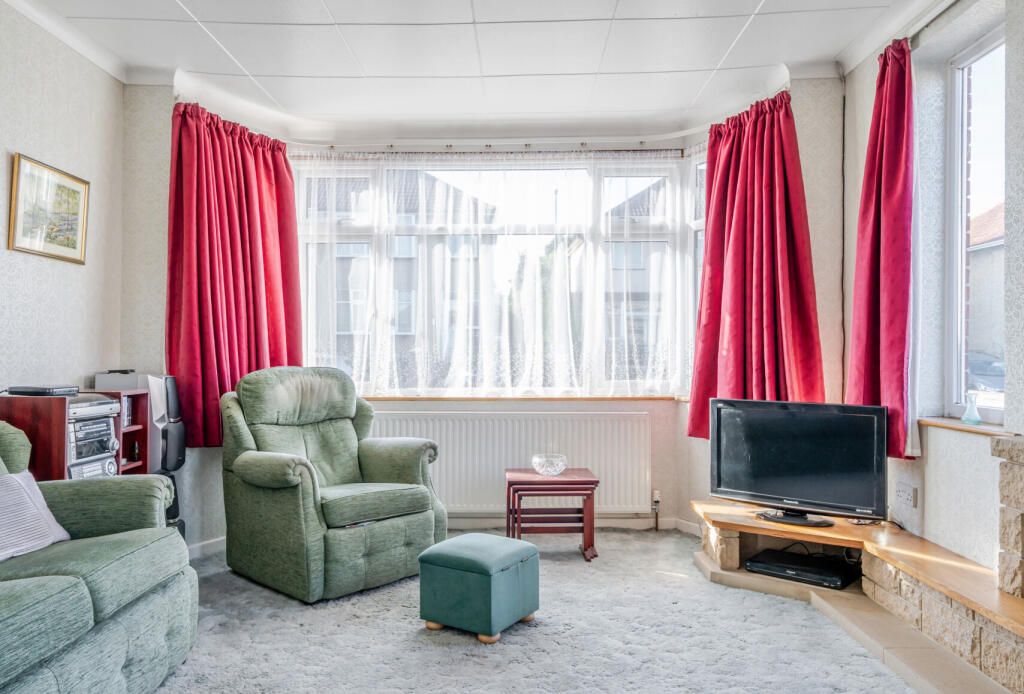 1359399-4-68da44c...