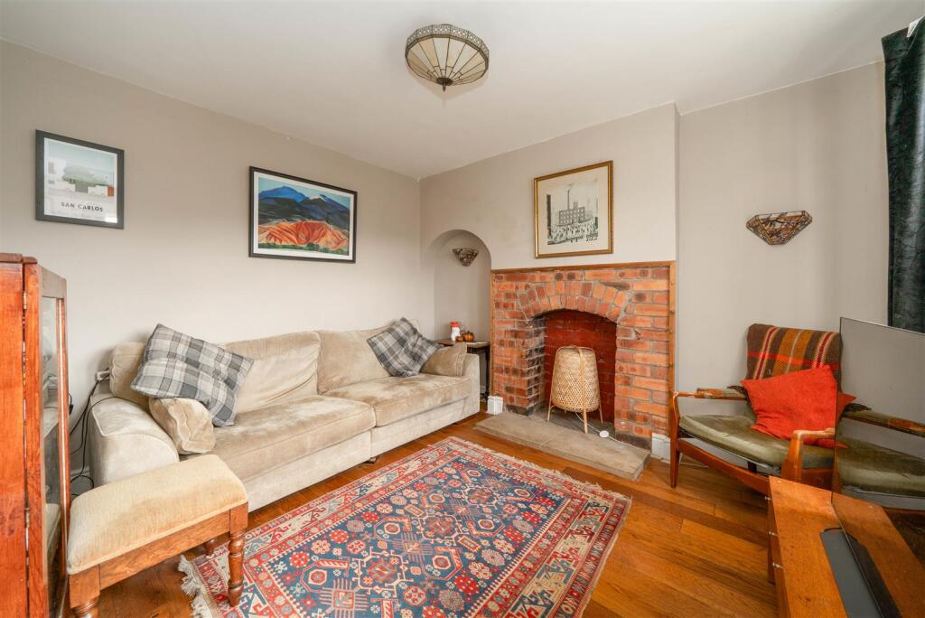Living Room.jpg