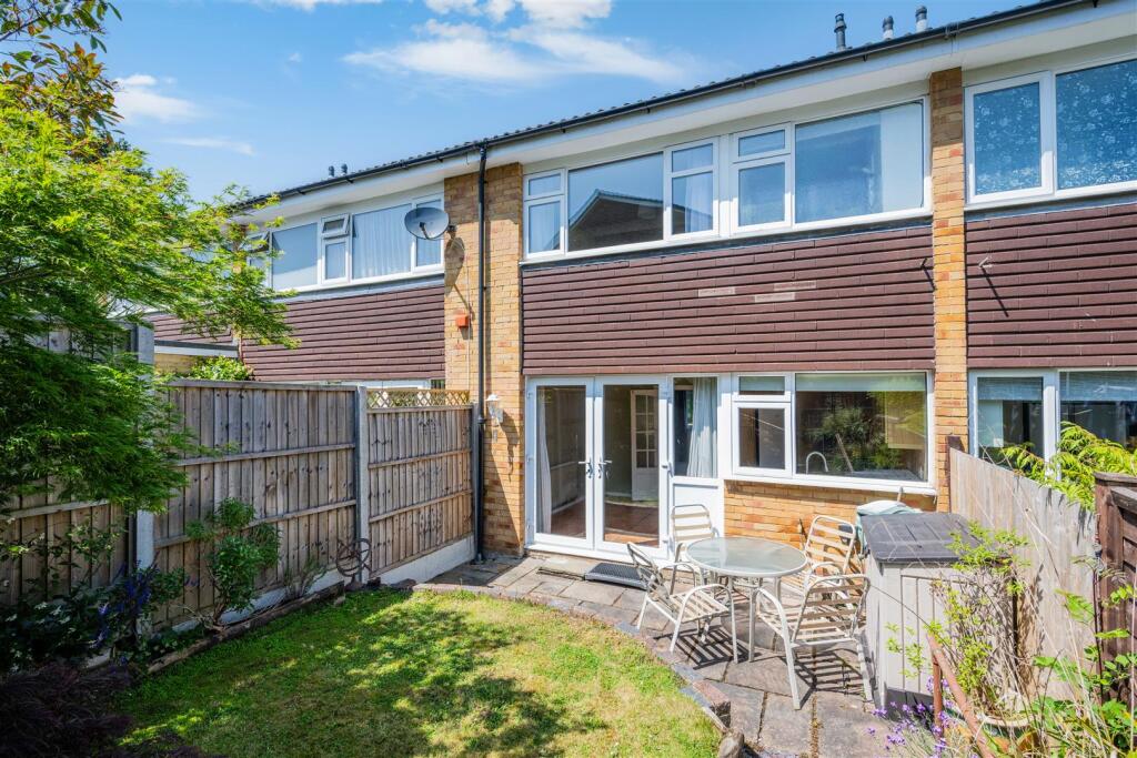 ASH CLOSE (16 FROM 26)-23.jpg