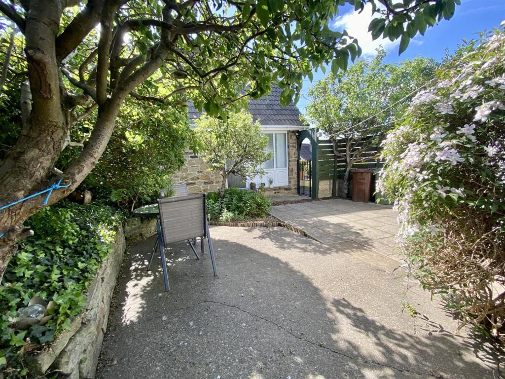 Bramleys Estate Agents - Manor Park - Mirfield (26