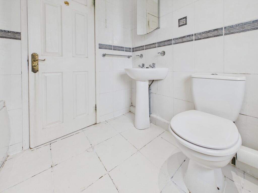 CAM04273G0-PR0119...