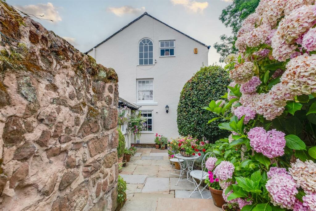 Constables -Church Farm House-4-1.jpg