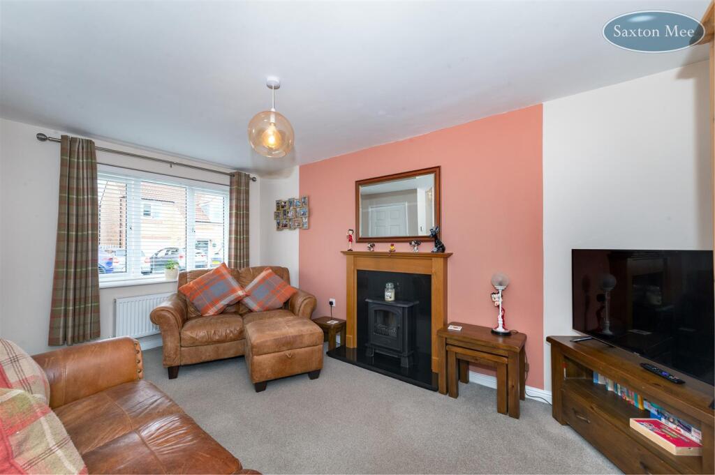 Crag Hill - Lounge 9897.jpg