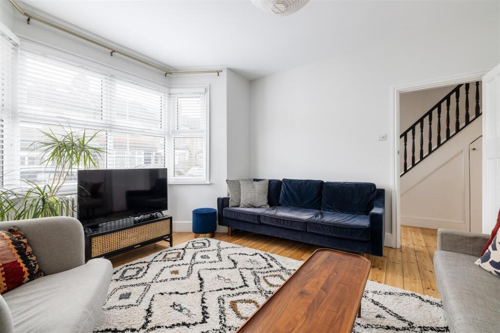 Fourth Avenue E12