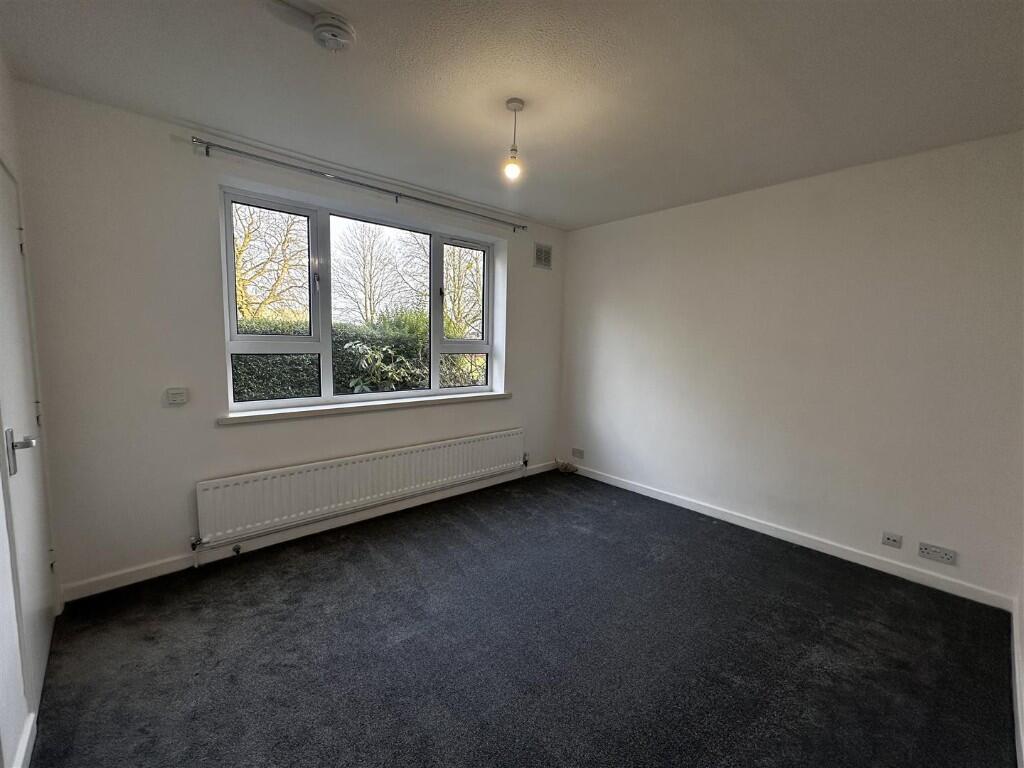 Large Bedroom