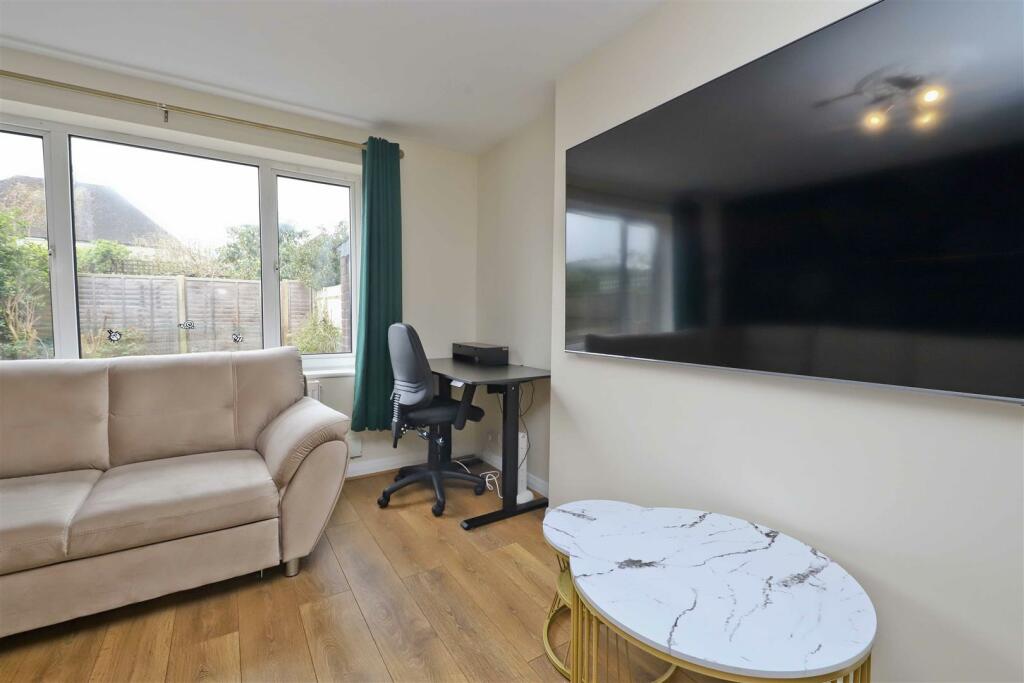 Living room 3
