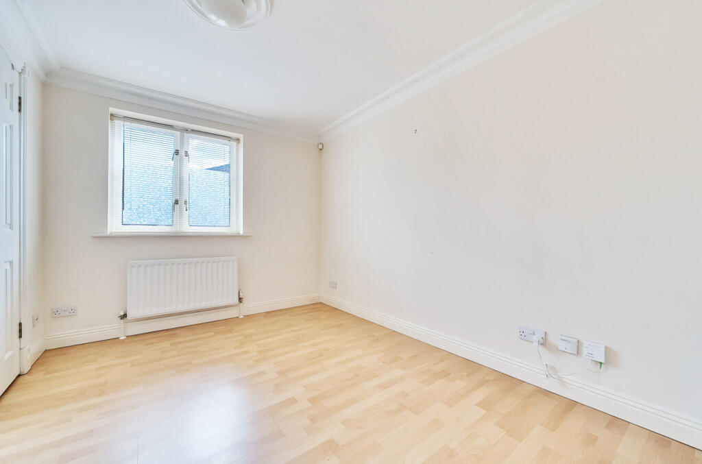 1302991-17-683d7e...