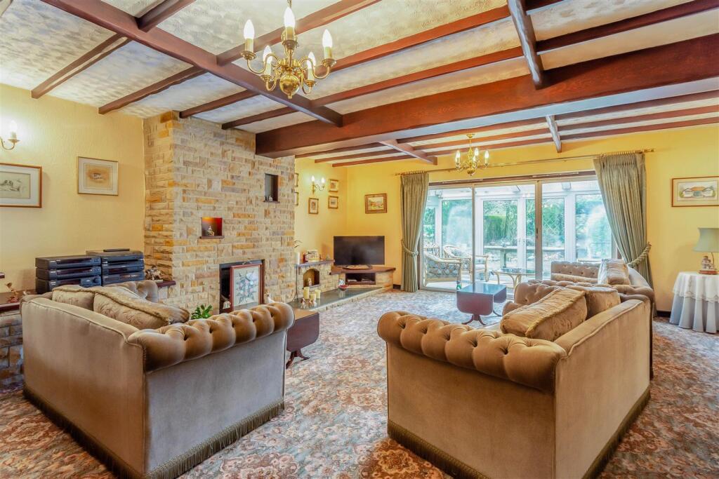 8639206-interior11.jpg
