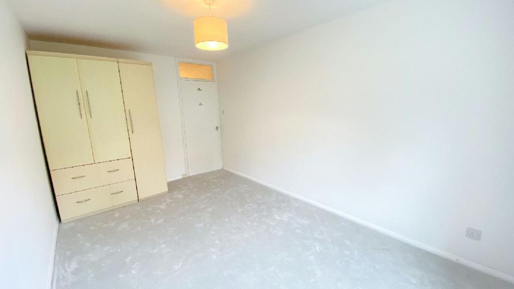 3rd Photo of Bedroom