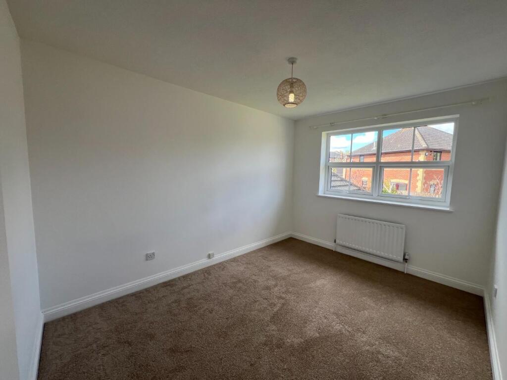 Bedroom 2.JPG