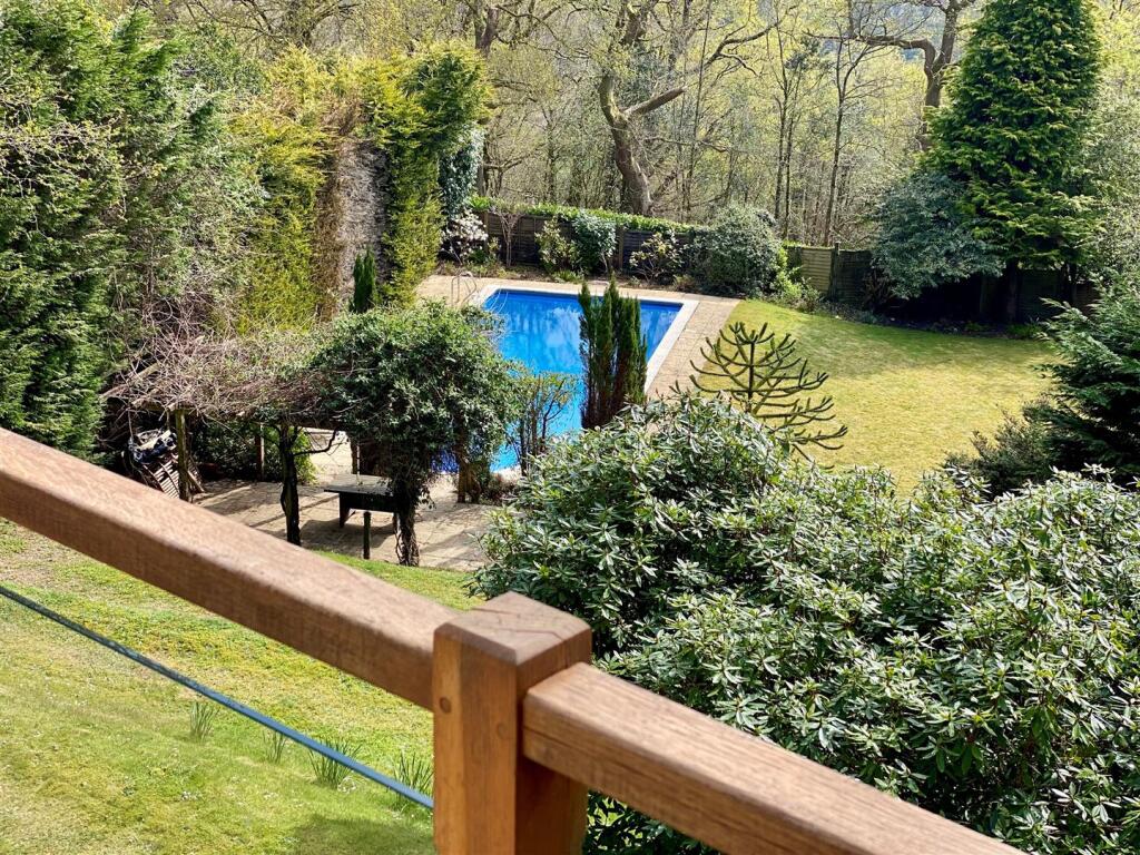 Middle Coppice - Deck view 2.jpg