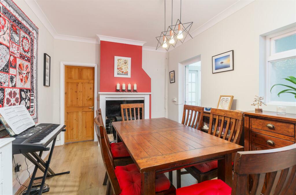 Dining Room 1.jpg