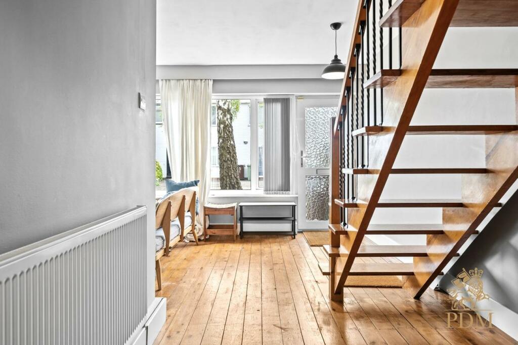6 Yeomans Court Clumber Road West The Park NG7 1EU
