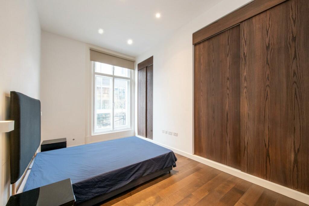 BEDROOM 1 b.jpg
