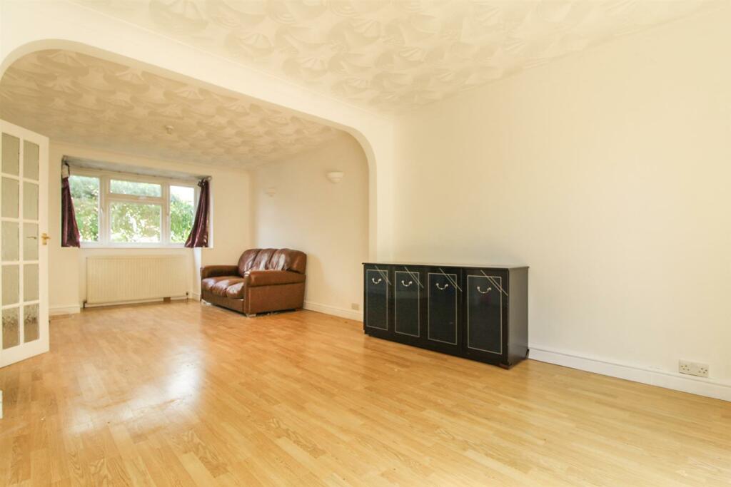 lounge 2.jpg