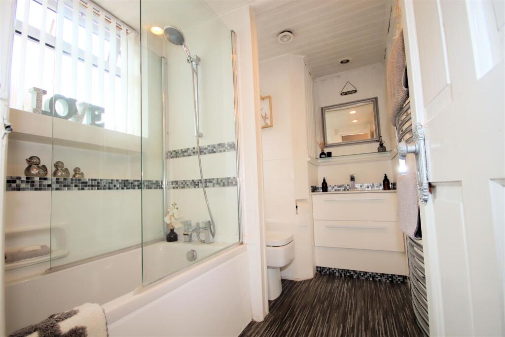 Ground Floor Family Bathroom