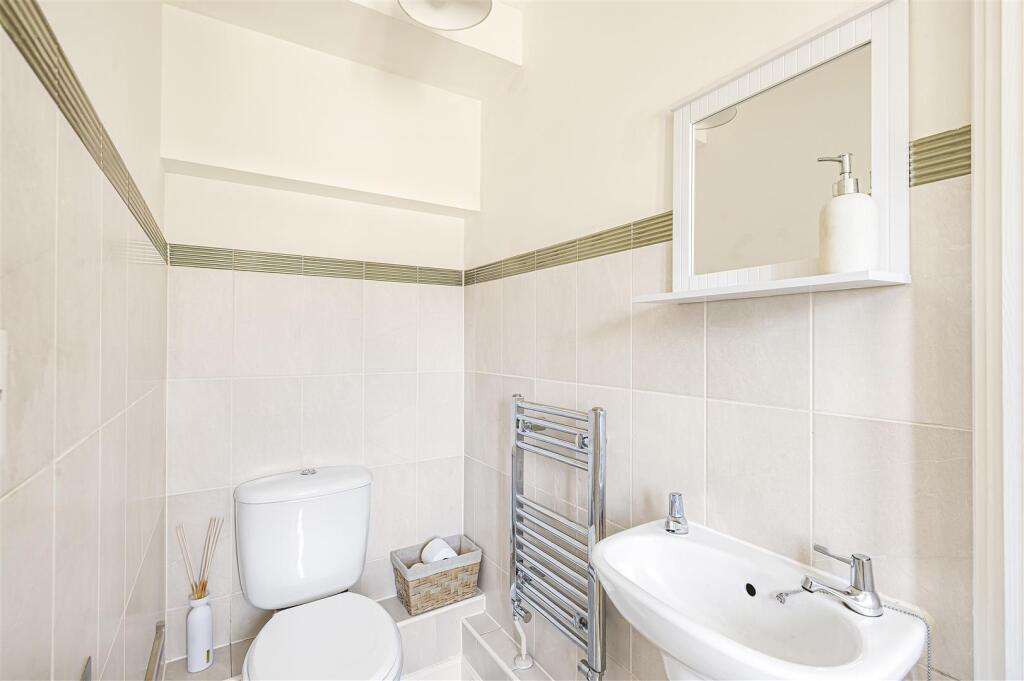 Cloakroom/WC