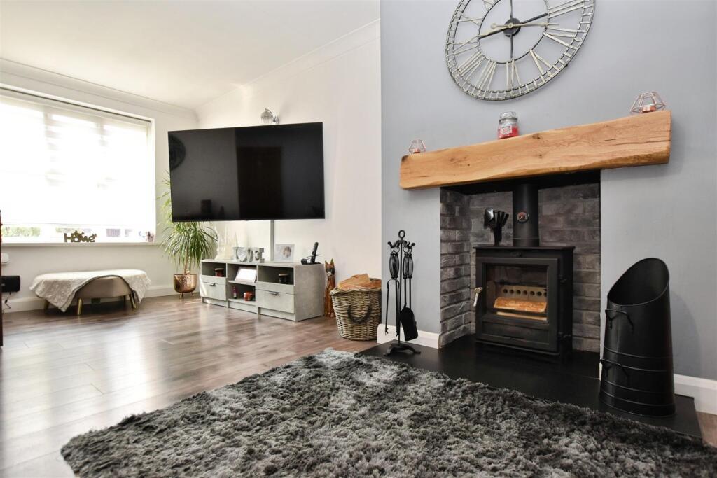 Lounge Feature
