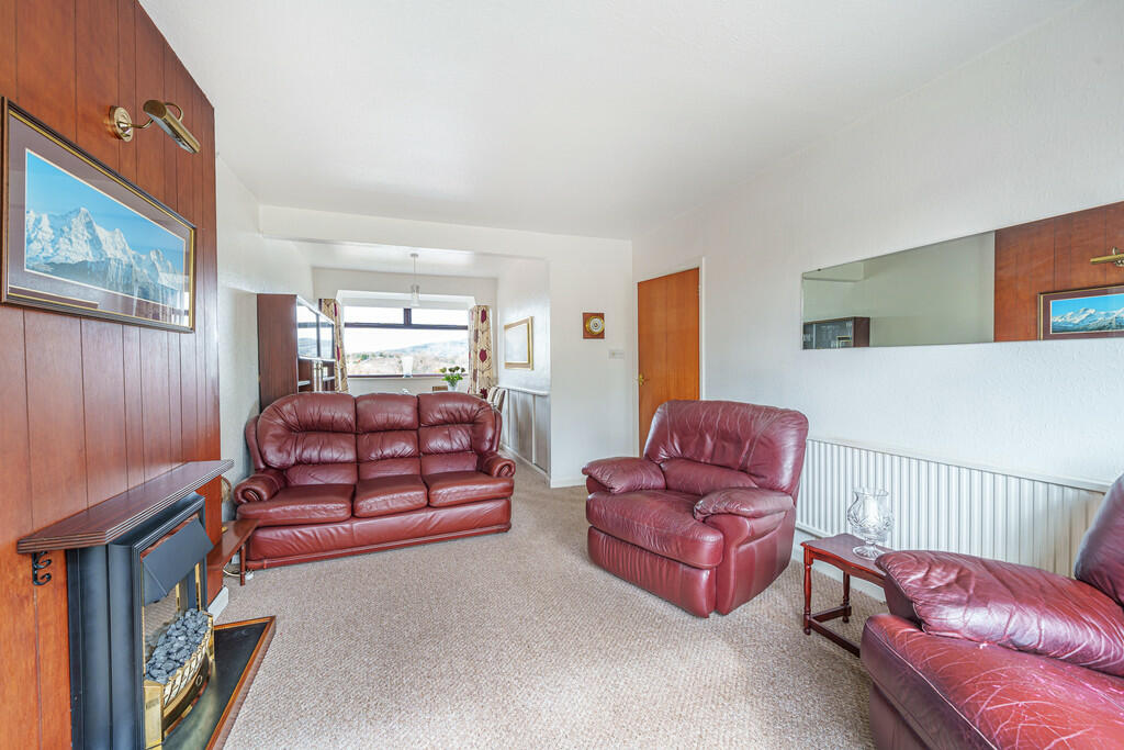 Living / Dining R...