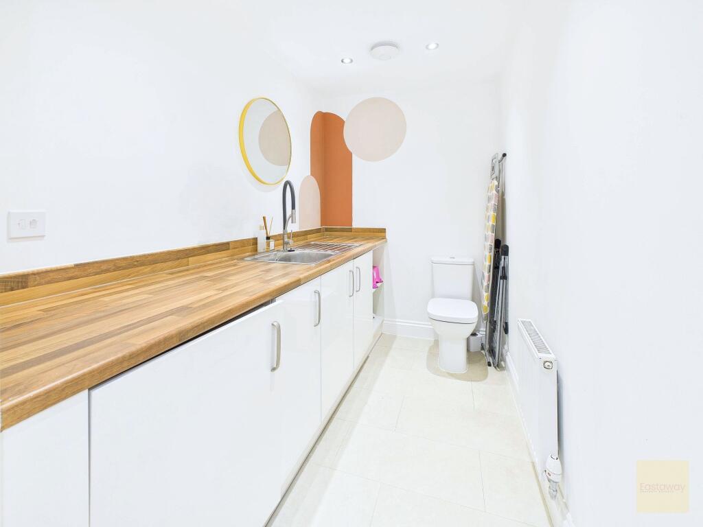 Utility Room / WC