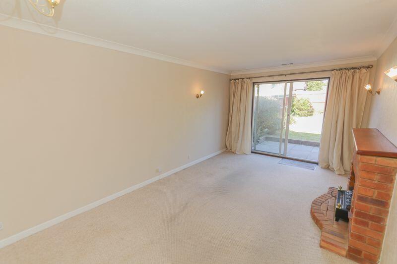Lounge/ Dining Room