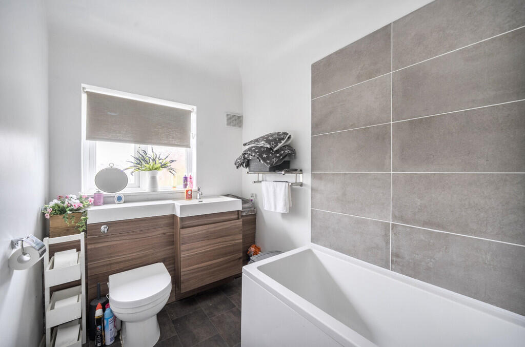 1303292-18-683ed2...