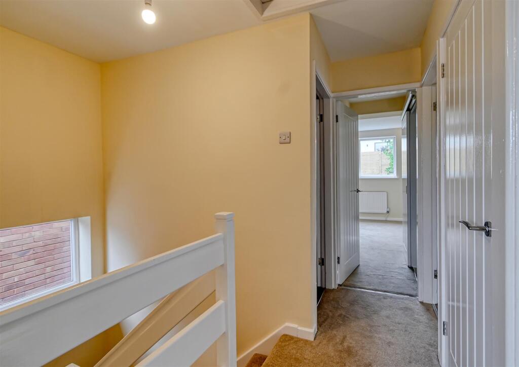 7 Stretton Close-12.jpg