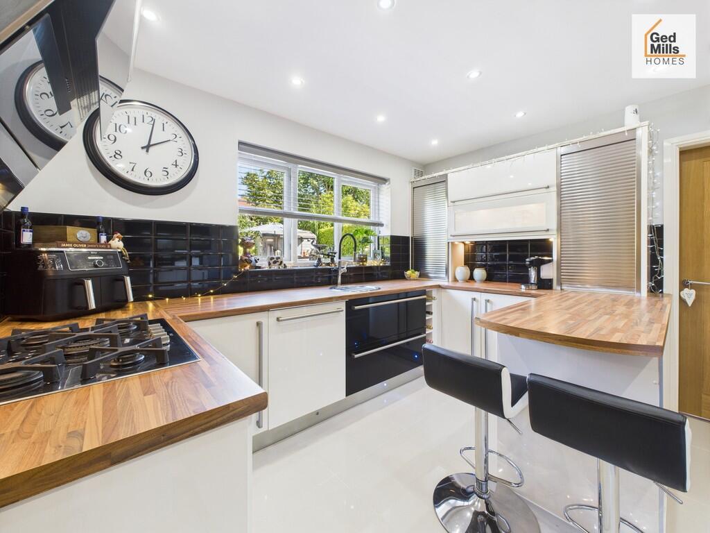 CAM04261G0-PR0086...