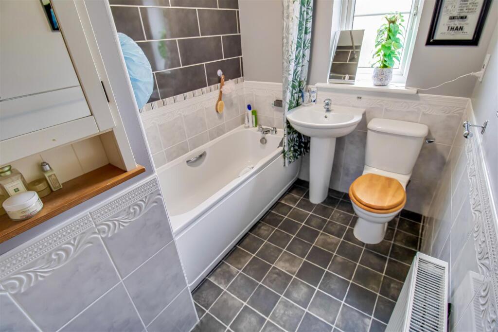 HOUSE BATHROOM