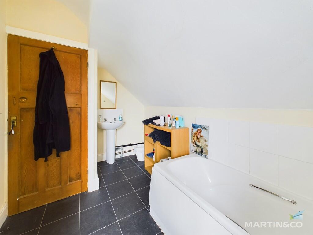 CAM03111G0-PR0269...