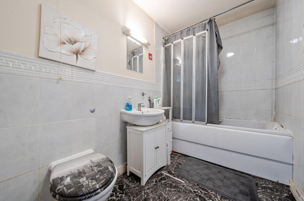 1376415-28-690b24...