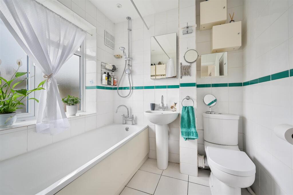 LAKERS RISE, 67- (9).jpg