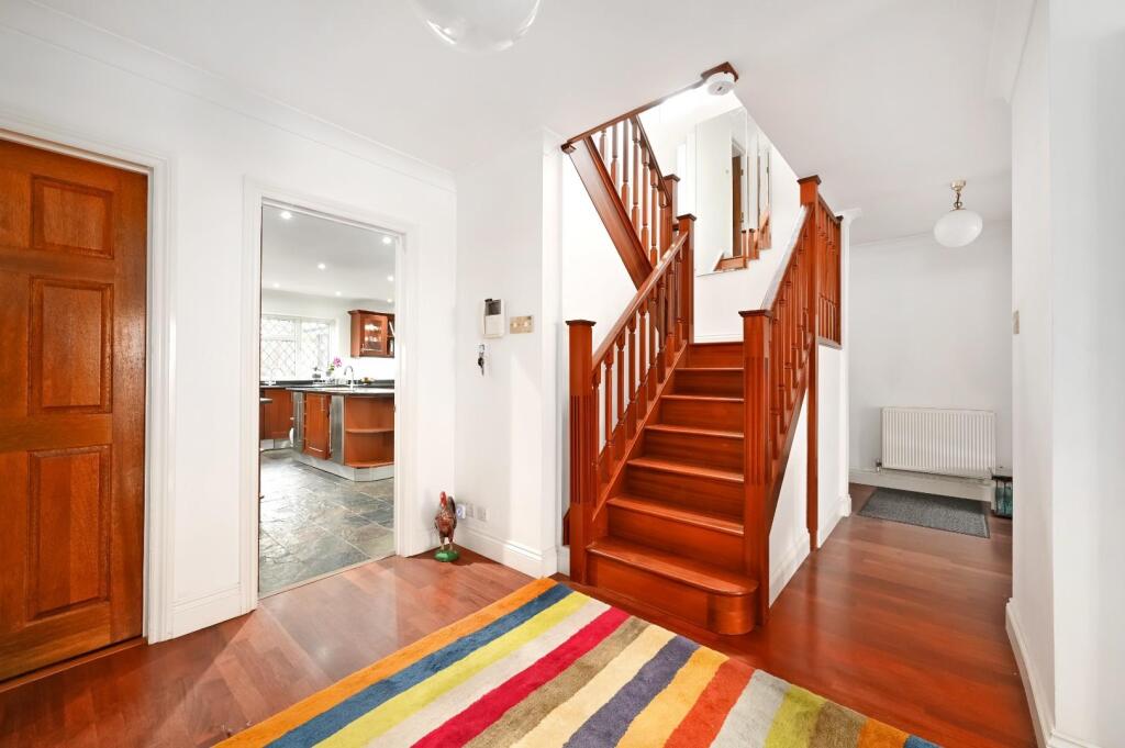 27 The Droveway BN3 (15).jpg